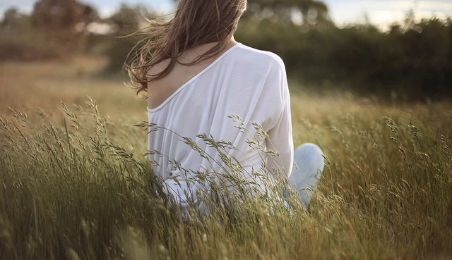 Let go of the pain - Cognitive Disengagement through Mindfulness